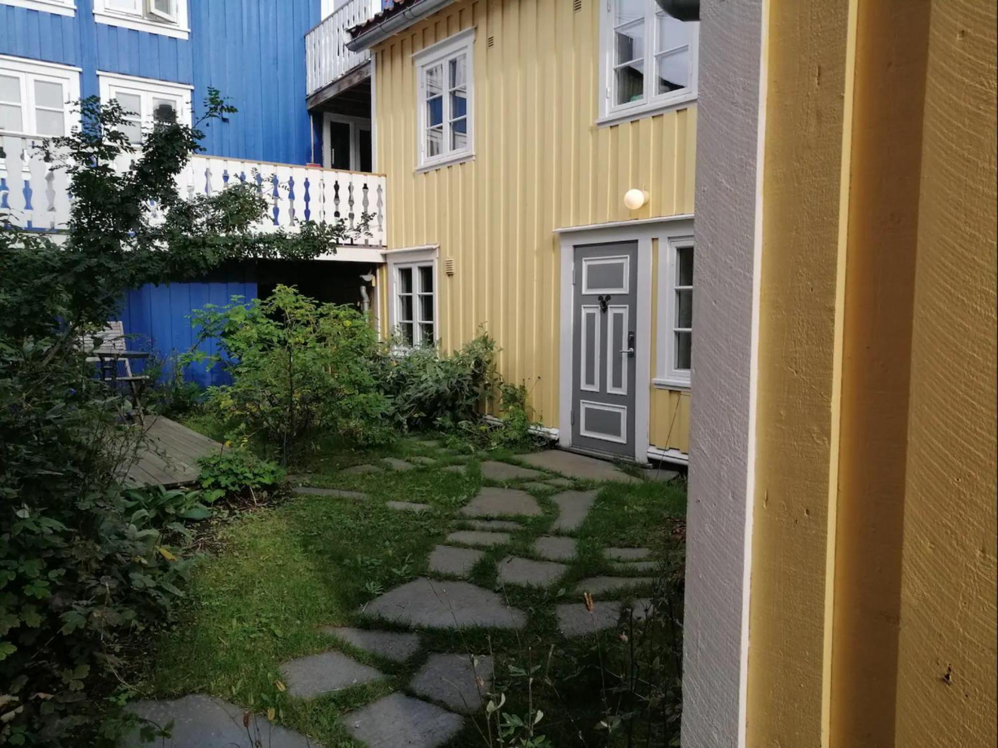 Sjarmerende Og Lysfylt Midt I * Tromsø